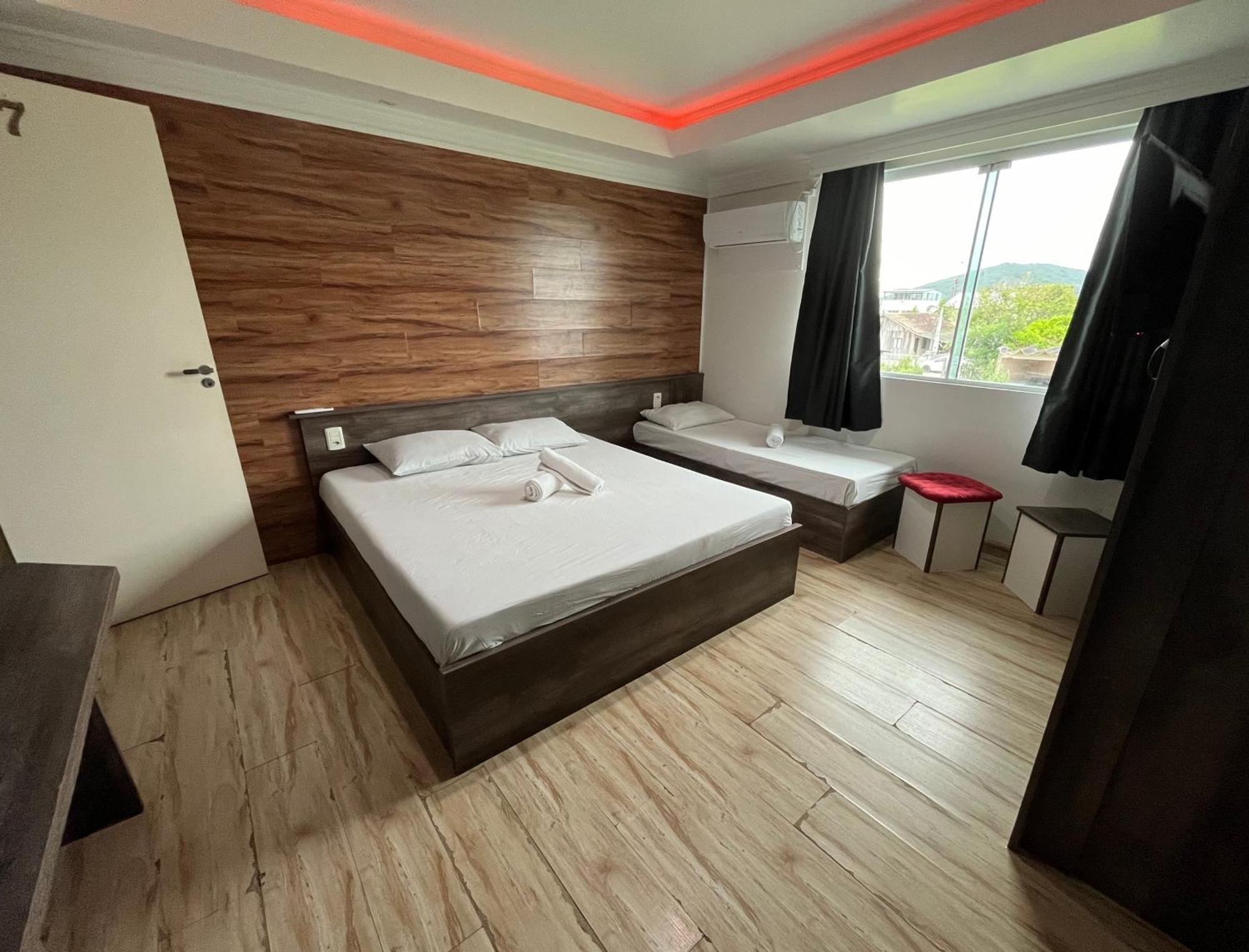 Savanna Suites - Beto Carrero Penha  Εξωτερικό φωτογραφία